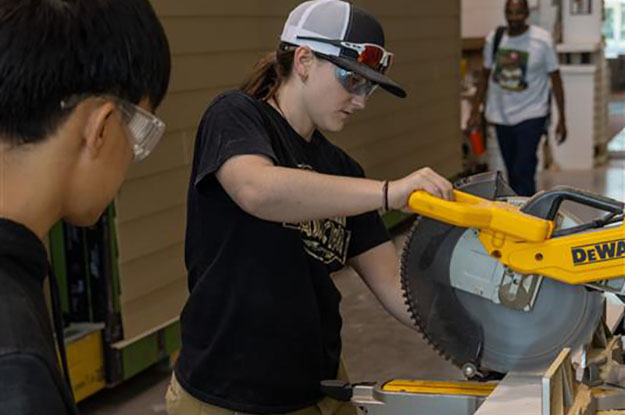 2025 Construction Capstone Home Moves